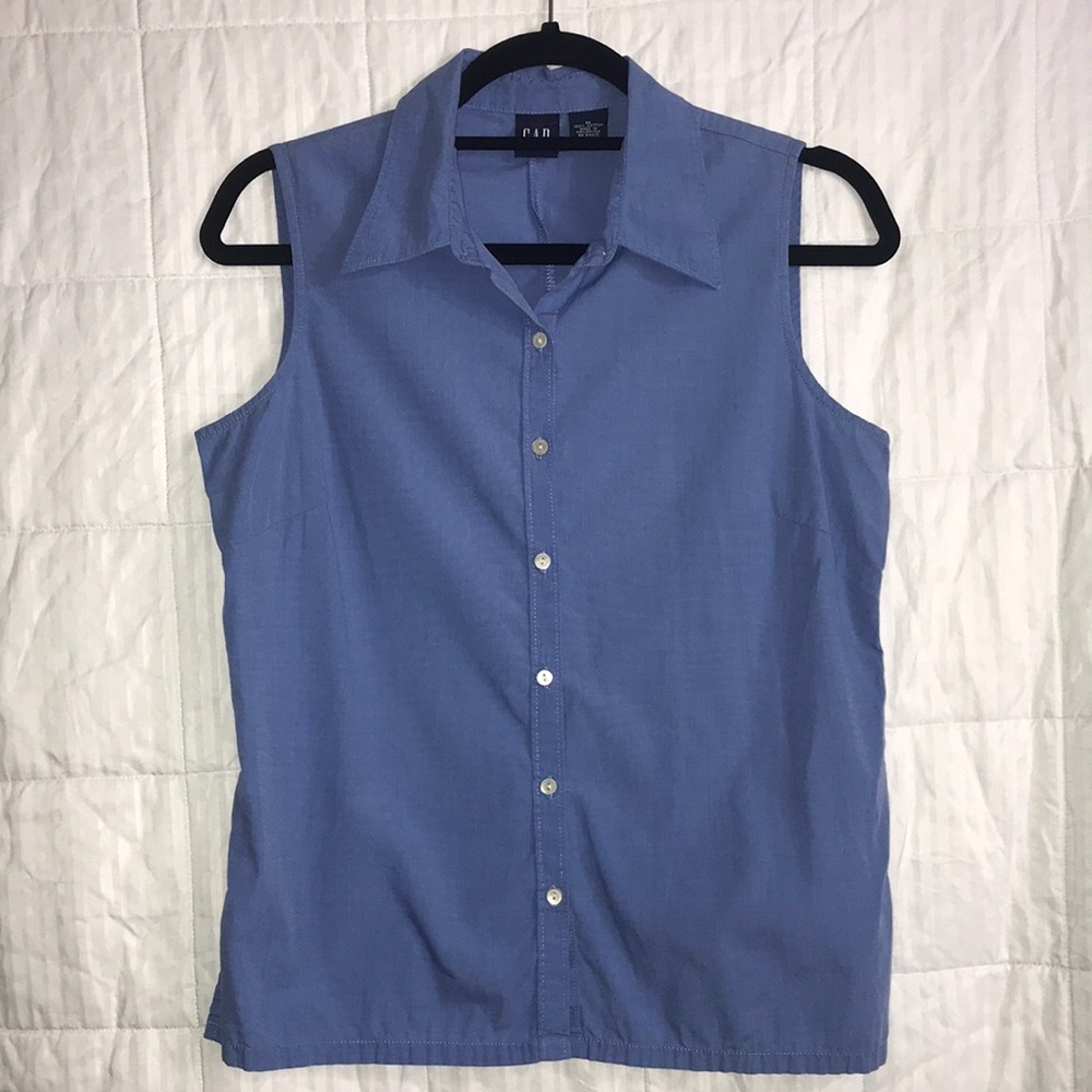 GAP sleeveless blouse